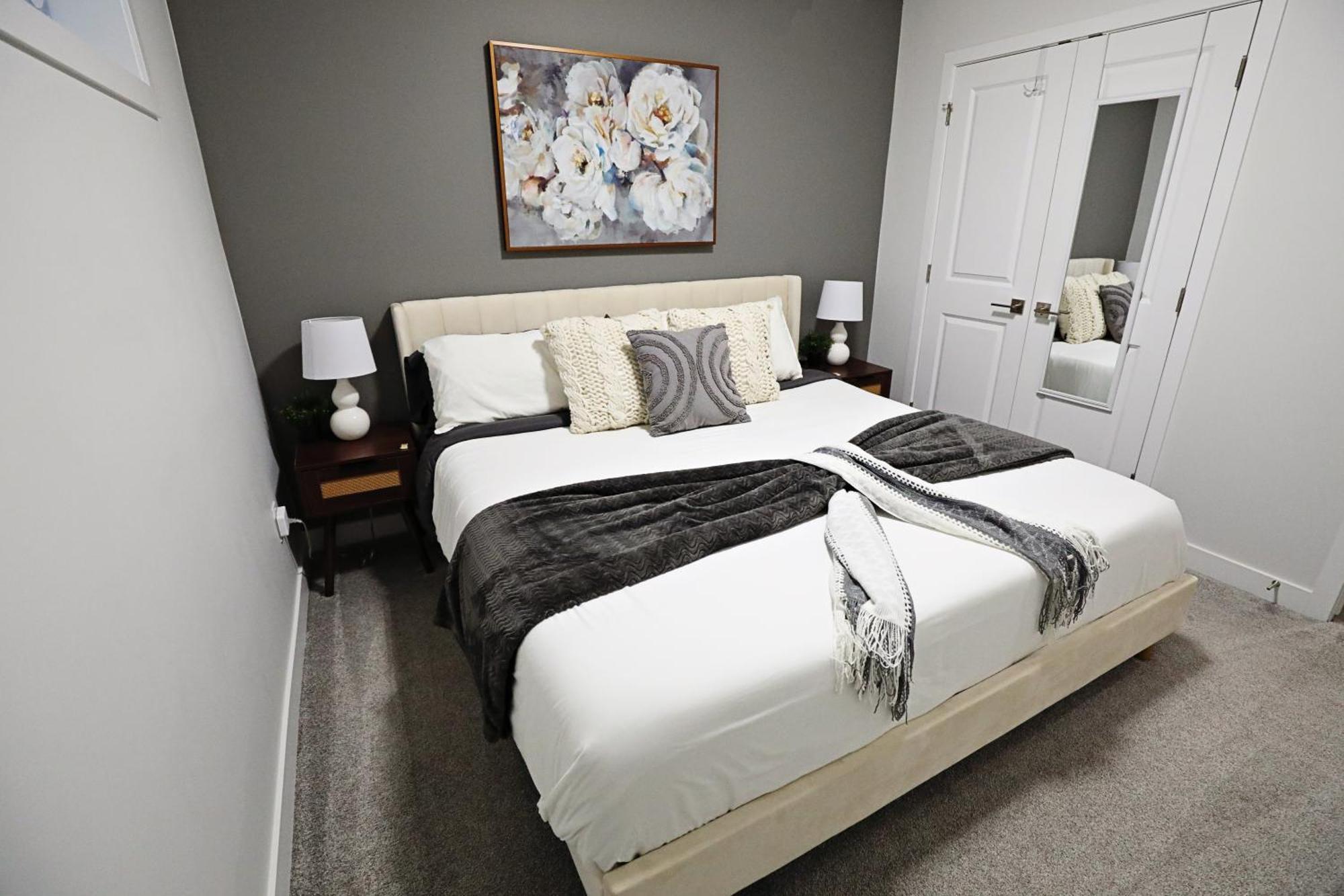 Beautiful King Bed,long Stays,disney,airport Holiday home